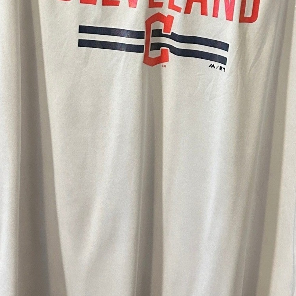 Majestic Cleveland MLB Jersey Shirt XL White Mesh Sleeve Raglan
